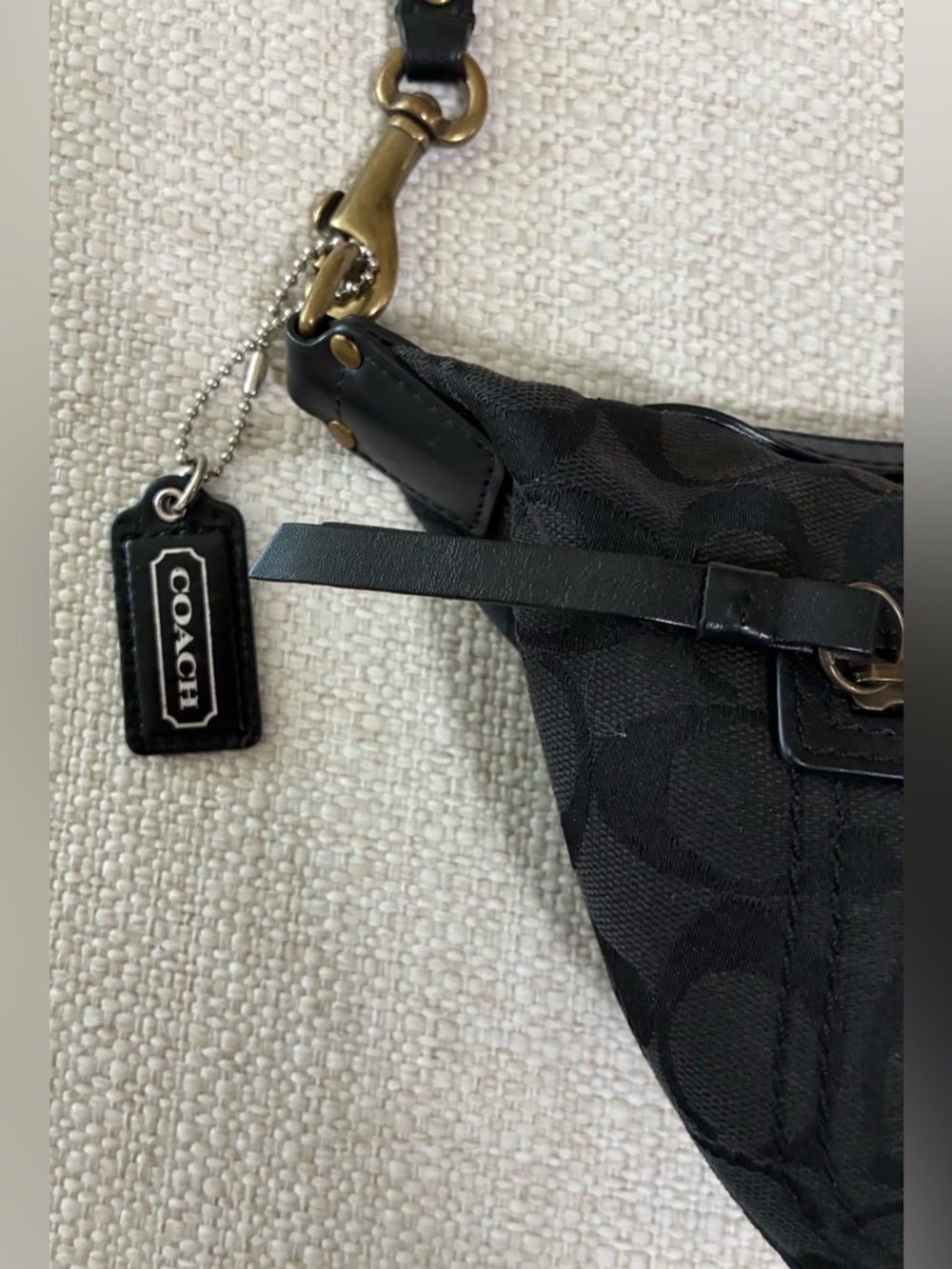 Coach BlackEUC Signature Swing
Crossbody Bag 10840 Y2K - Picture 4 of 15